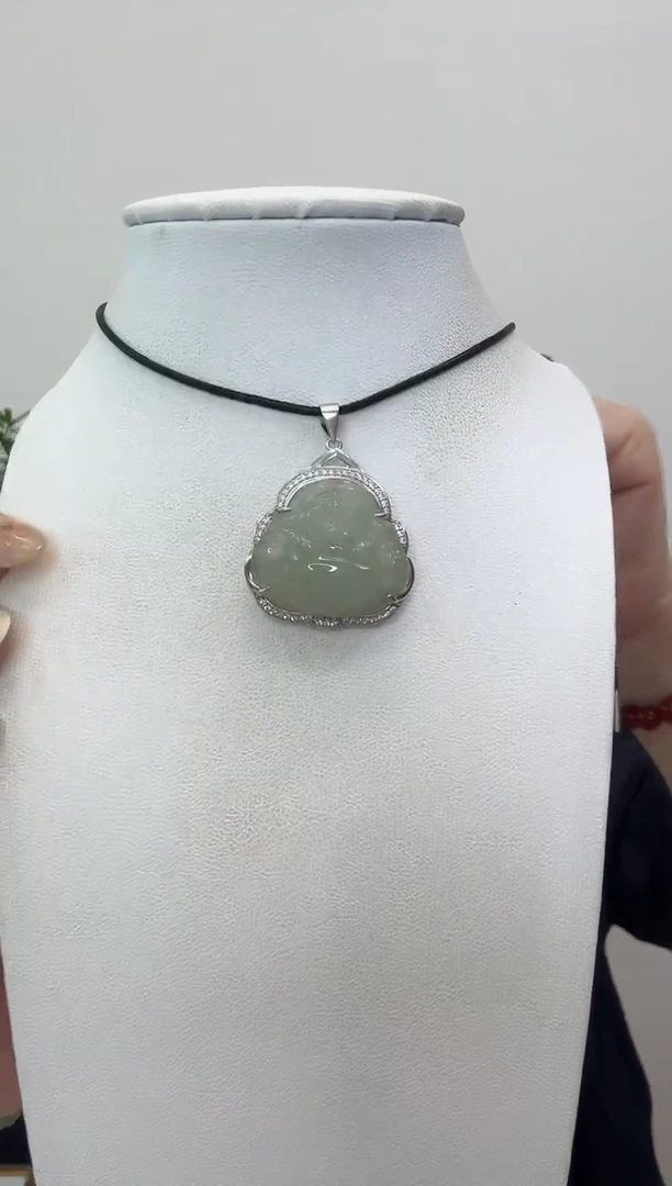 翡翠银S925镶嵌颈饰小佛赠皮绳