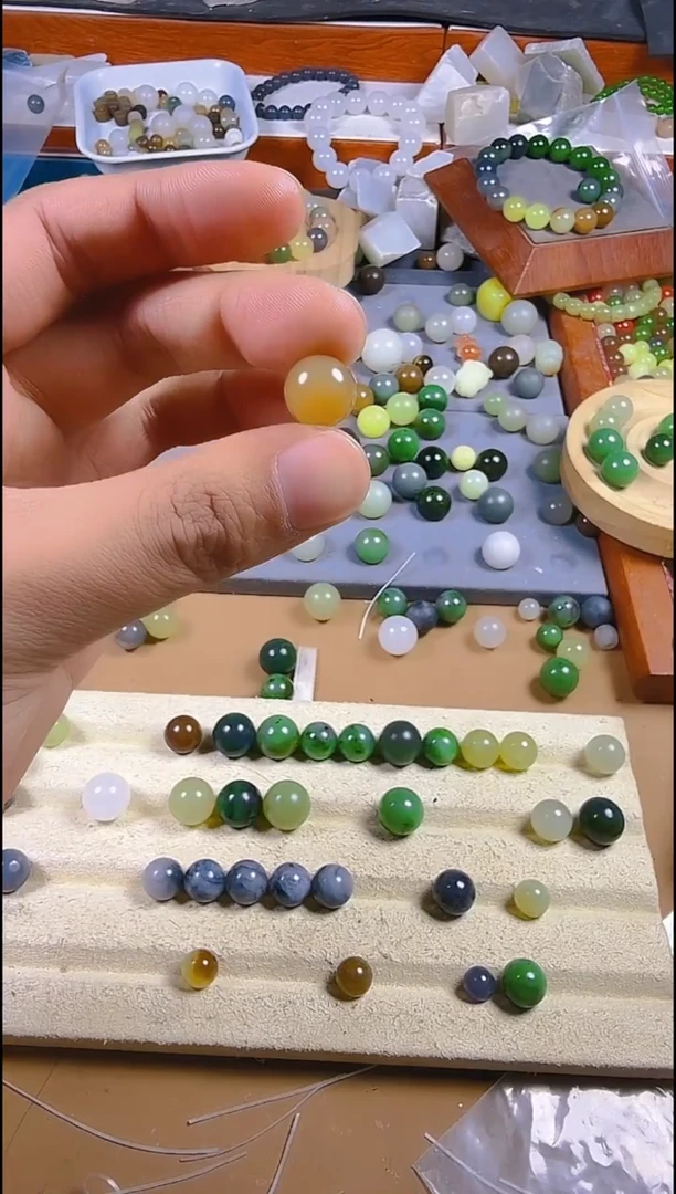 未镶嵌手链和田玉卡12新疆且末金山矿散珠散珠