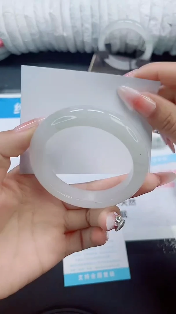 石英质玉手镯未镶嵌b167-圈口57.1