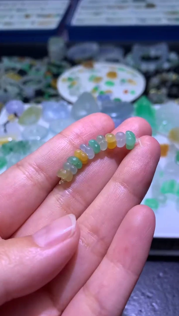 未镶嵌定制翡翠毛货