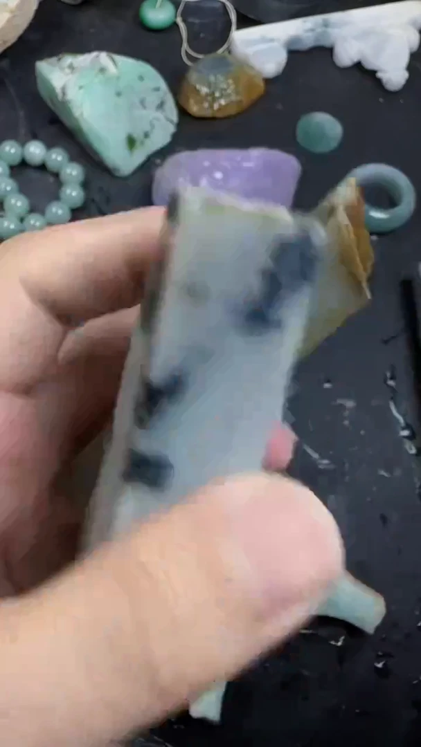 未镶嵌挂件翡翠175