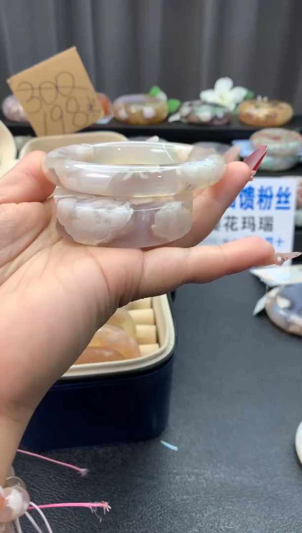 未镶嵌手镯石英质玉（56-57圈口）赠送镯心