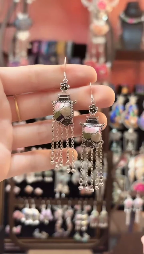 织绣云织谣民族风精美饰品   53