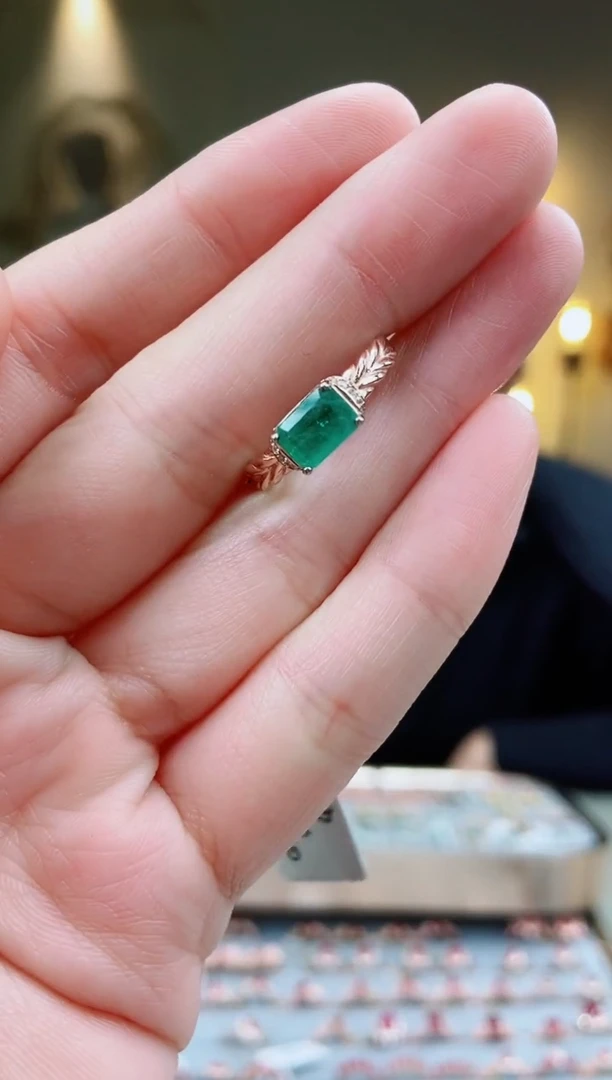 银S925镶嵌手饰祖母绿手饰