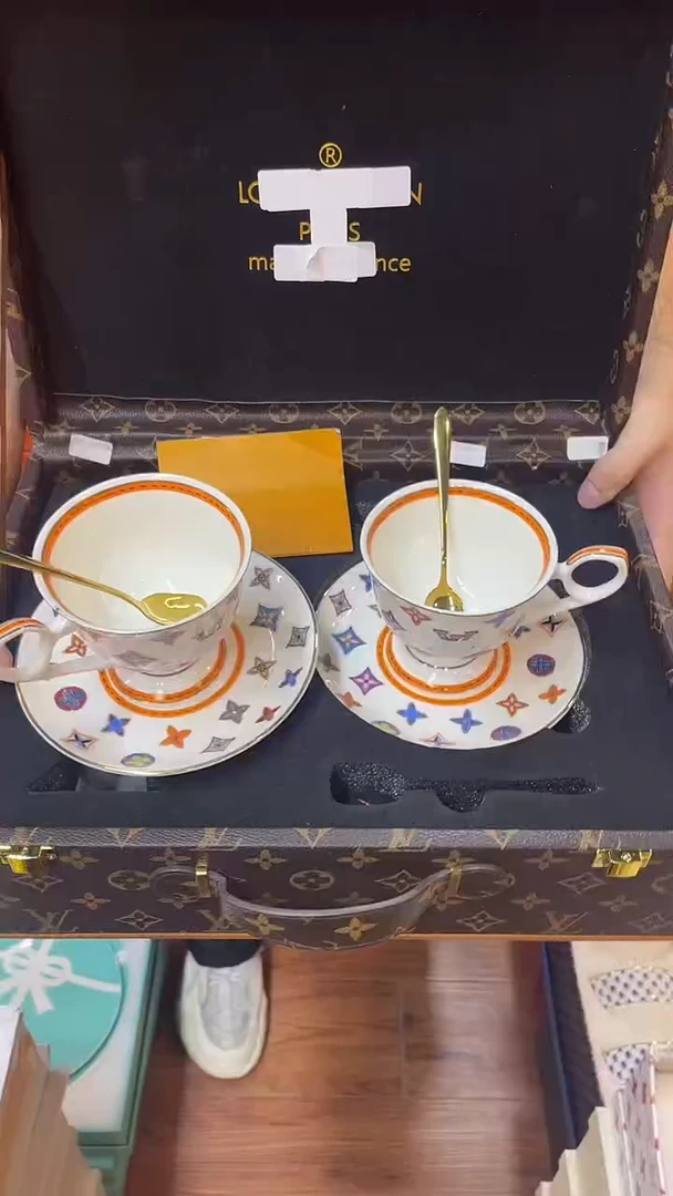 杯鸿辉家品牌瓷器，京东包邮！