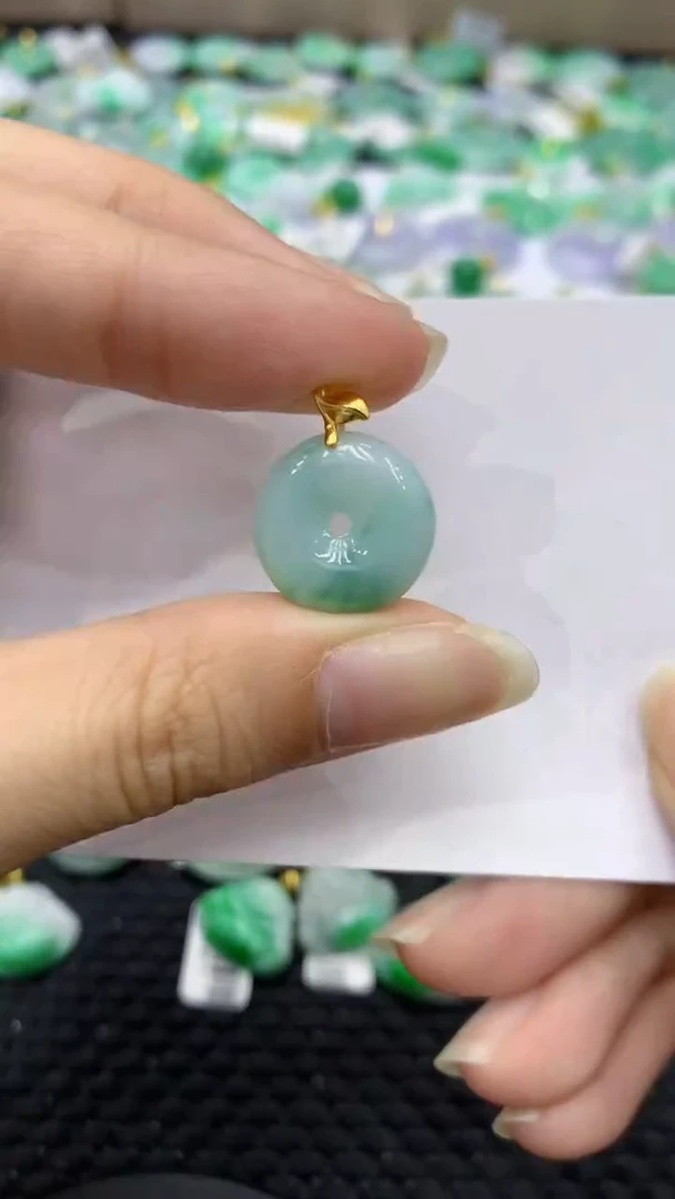 颈饰未镶嵌翡翠天然缅甸翡翠A货