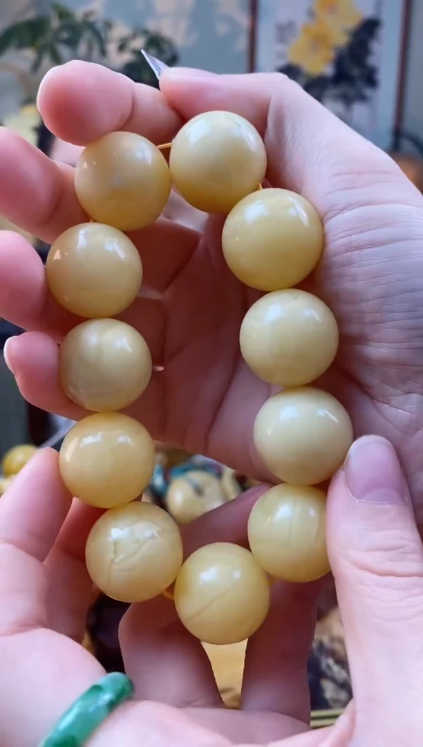 【闪购商品】琥珀手串未镶嵌手串
