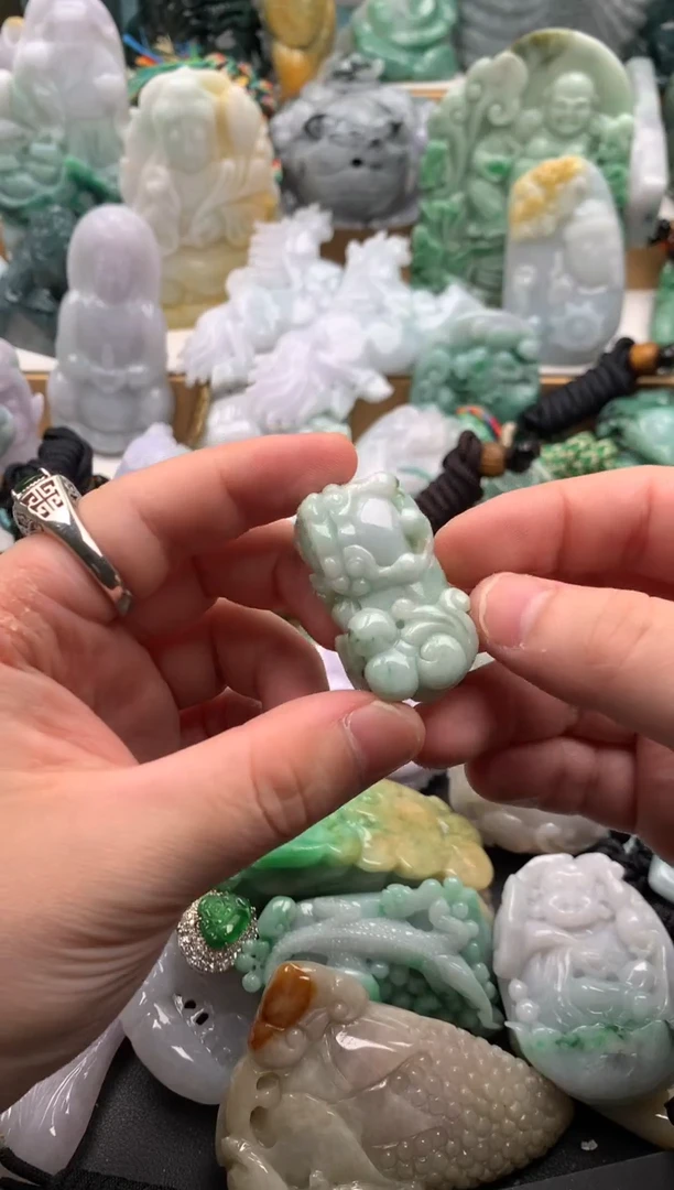 吊坠(不含链)未镶嵌翡翠1