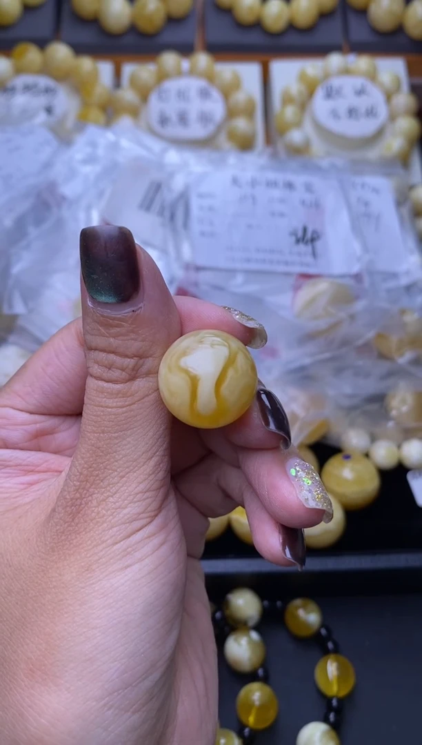裸石琥珀未镶嵌大小姐珠宝26