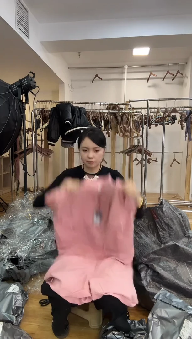 S 105斤以里   连体