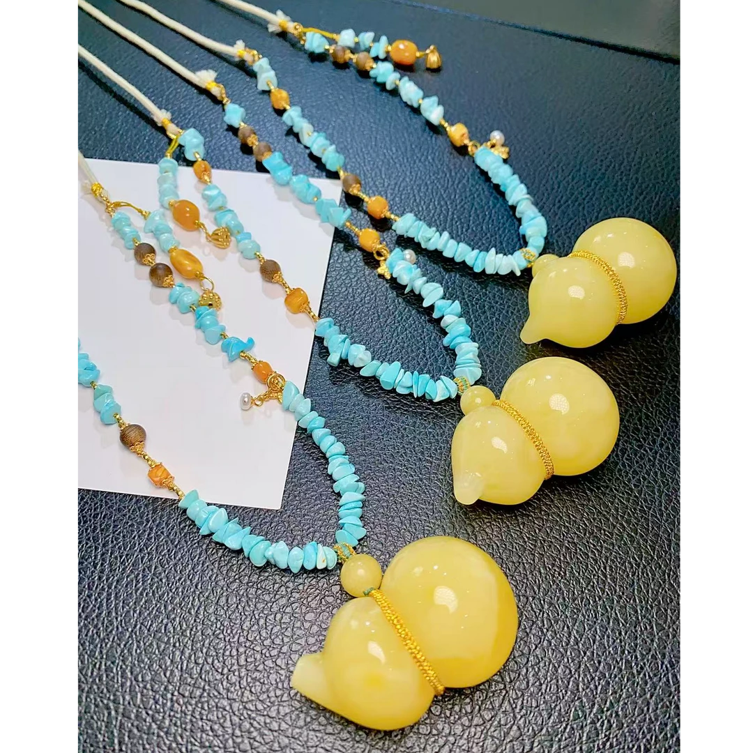 蜜蜡吊坠MNN1111-66多样性发货（发其一）