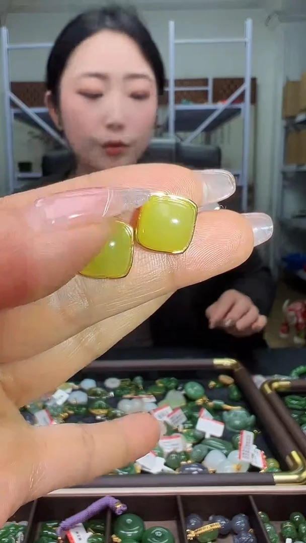 颈饰银S925镶嵌和田玉（多样性发货.发其一)12.23.88