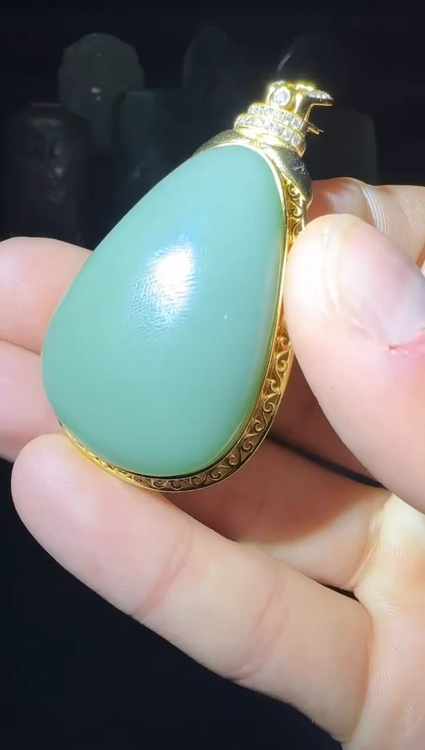 未镶嵌和田玉挂件和田玉挂件