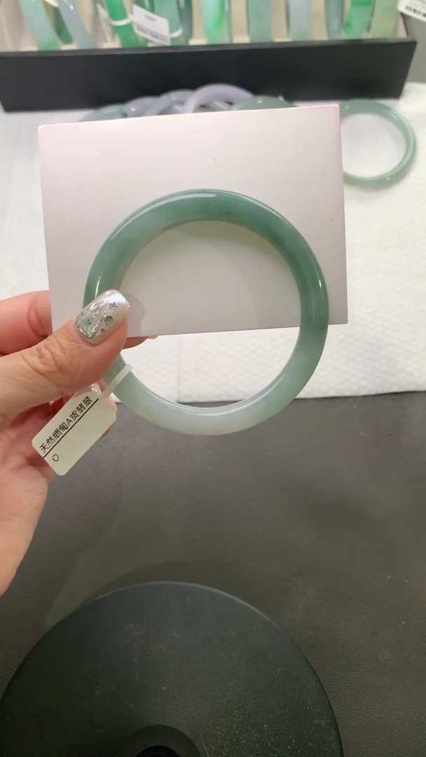 未镶嵌手镯（圆镯）翡翠55.6*8.4*8.4