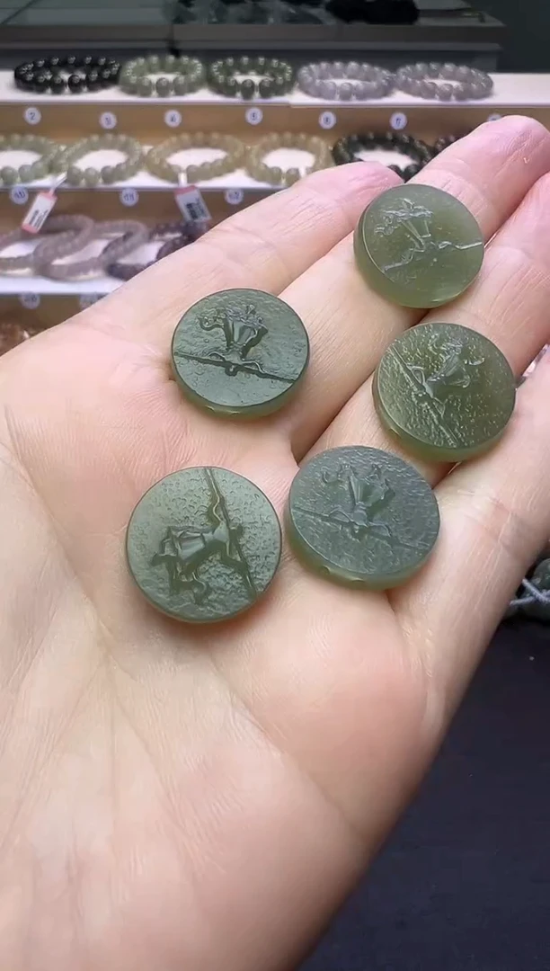 颈饰未镶嵌和田玉26号链接多样性发一约