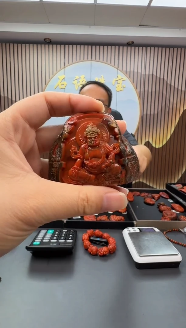 未镶嵌雕刻南红玛瑙102ZB0915产品一个