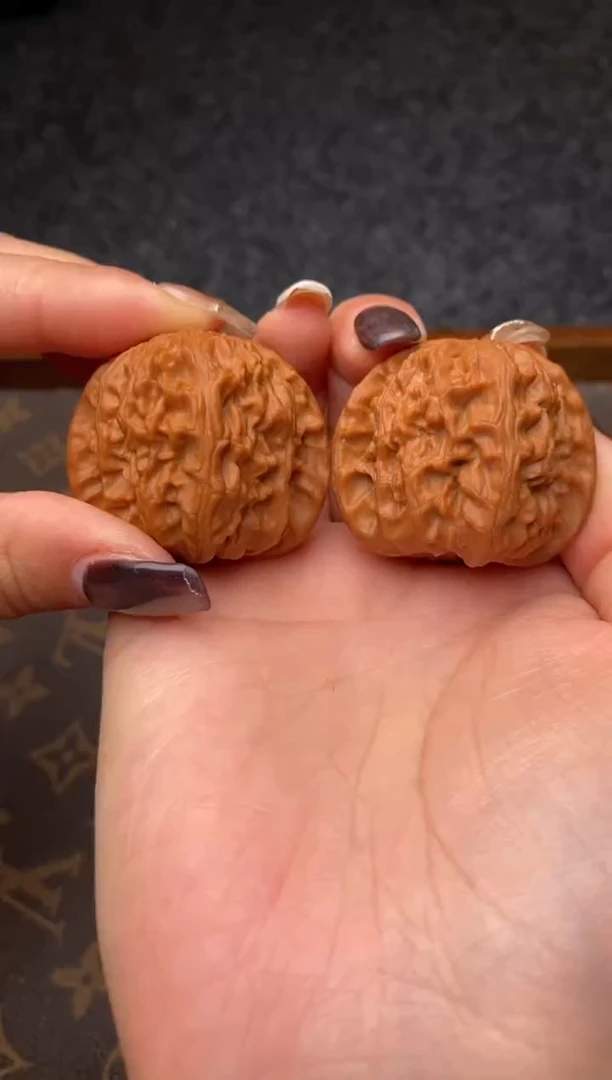 把件文玩核桃b227号40尺白狮子