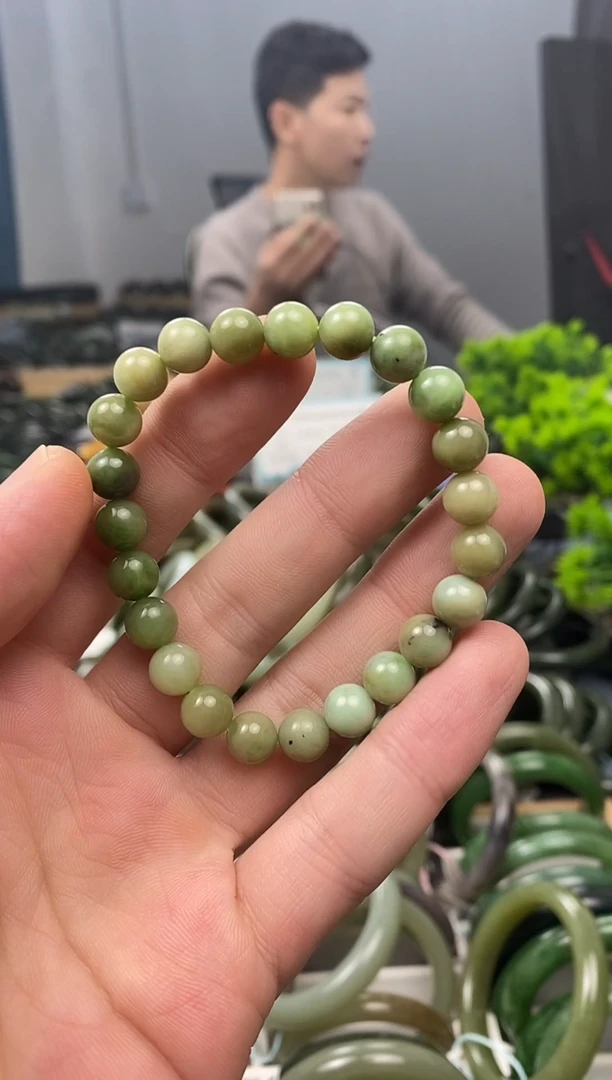 未镶嵌手镯和田玉8mm