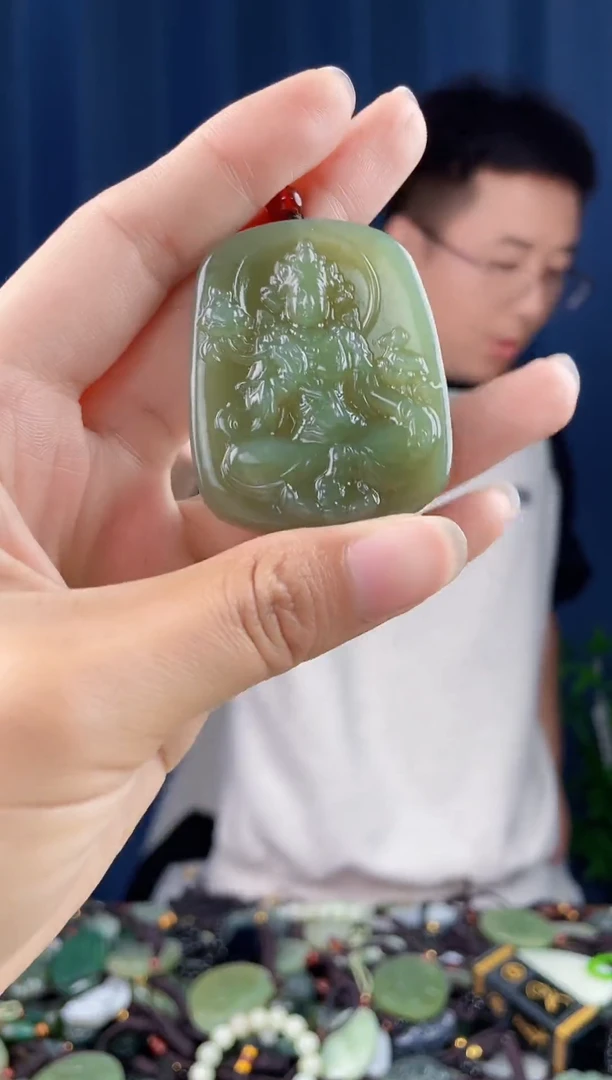 未镶嵌和田玉挂件拍一发一，多样性发货