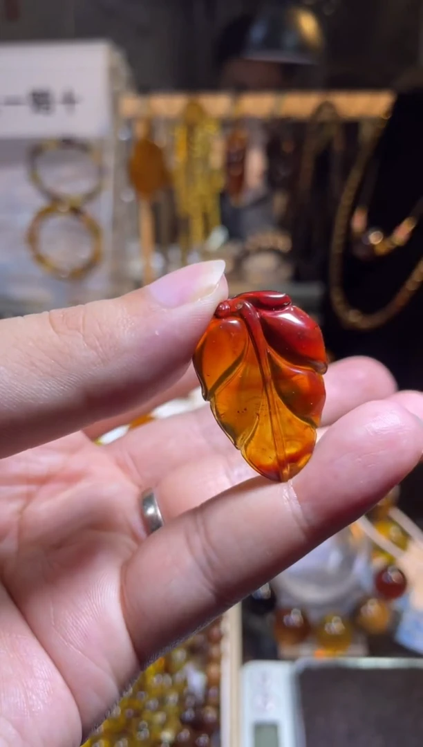 裸石琥珀未镶嵌血珀 叶子