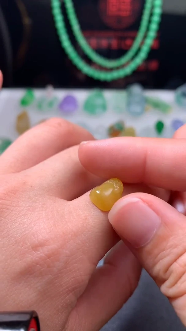 未镶嵌定制翡翠