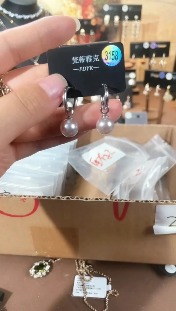 合金925银锆石梵3158