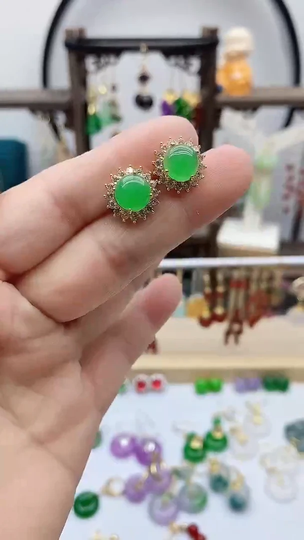 14K金镶嵌石英质玉（天山翠）耳饰512