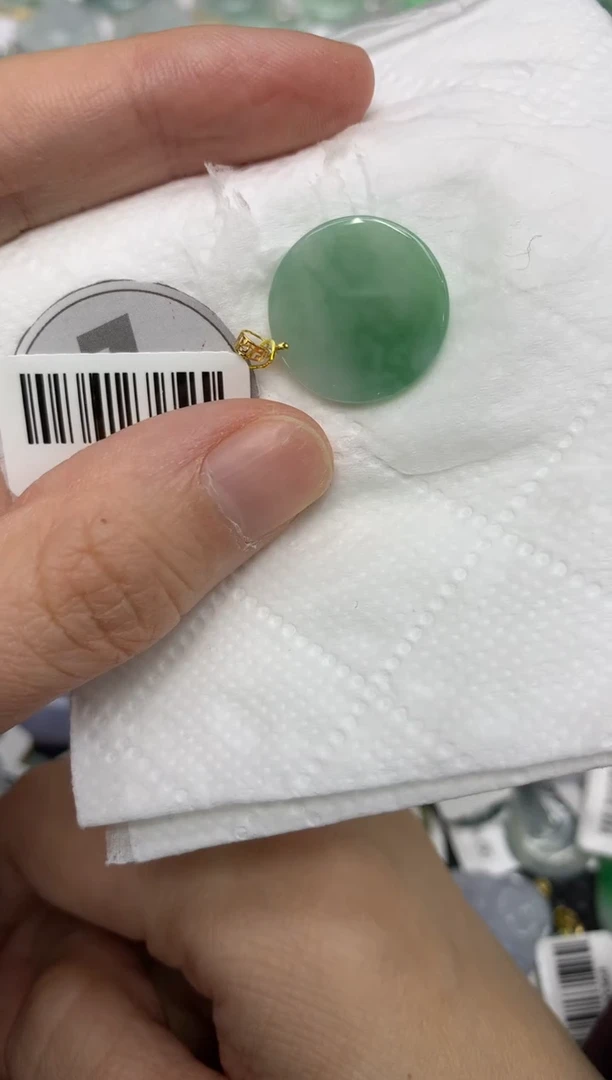 颈饰18K金镶嵌翡翠1