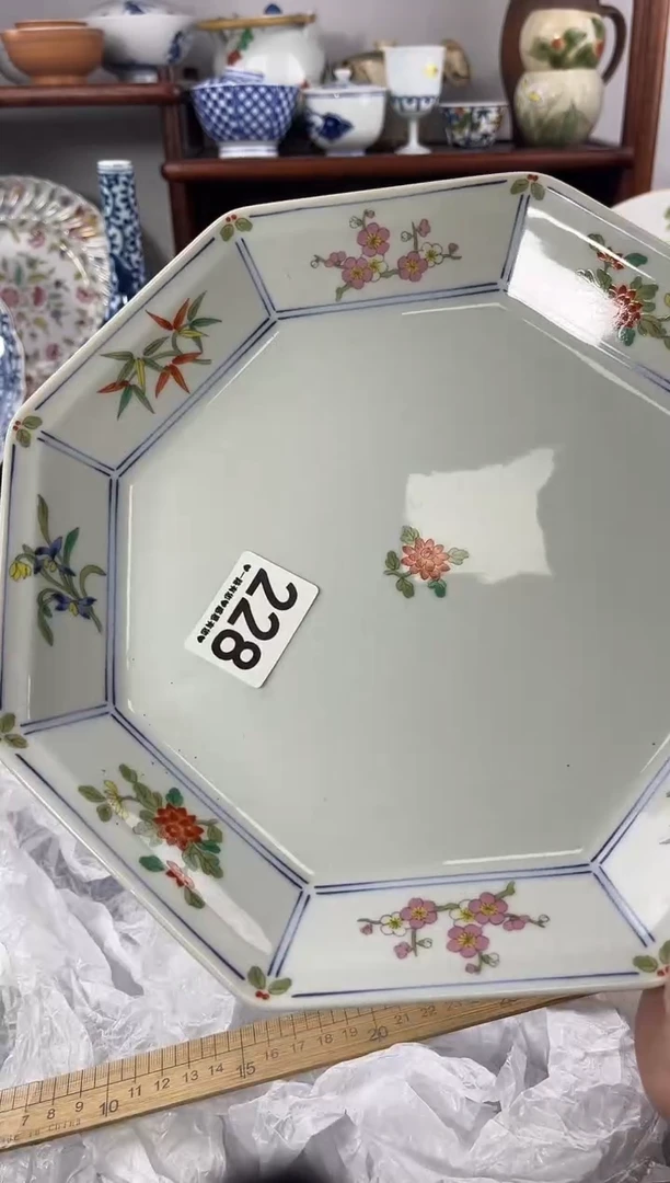 【闪购商品】瓷片228...........