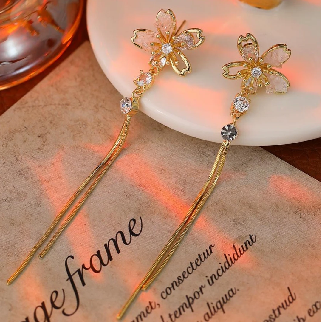 铜合金耳饰 秋冬新款镶钻花朵长款轻奢高级感锆石耳环流苏耳坠C93