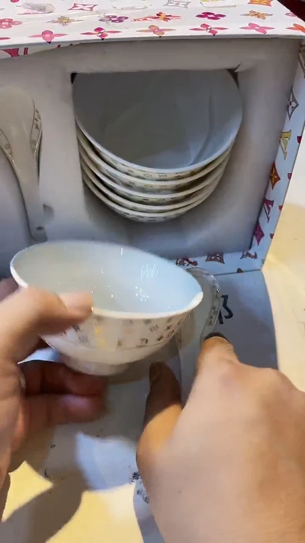 杯鸿辉家品牌瓷器，京东包邮！