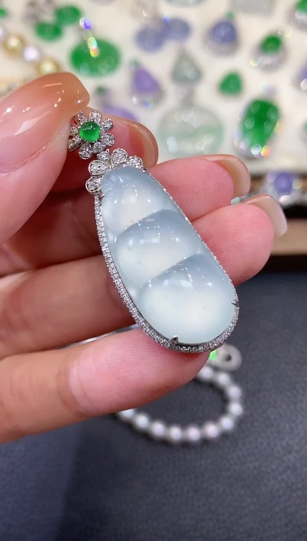 吊坠(不含链)18K金镶嵌翡翠A58