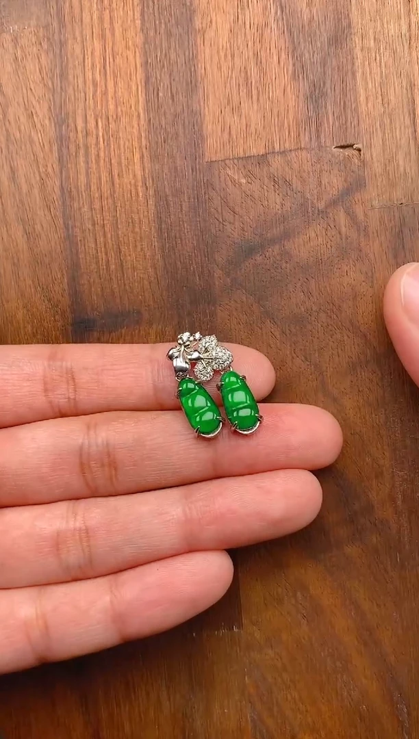 【闪购商品】翡翠吊坠(不含链)银S925镶嵌豆子吊坠