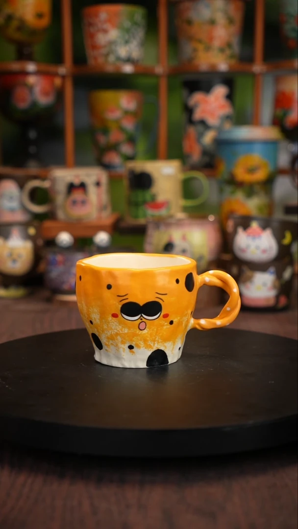 釉下手绘陶瓷杯子