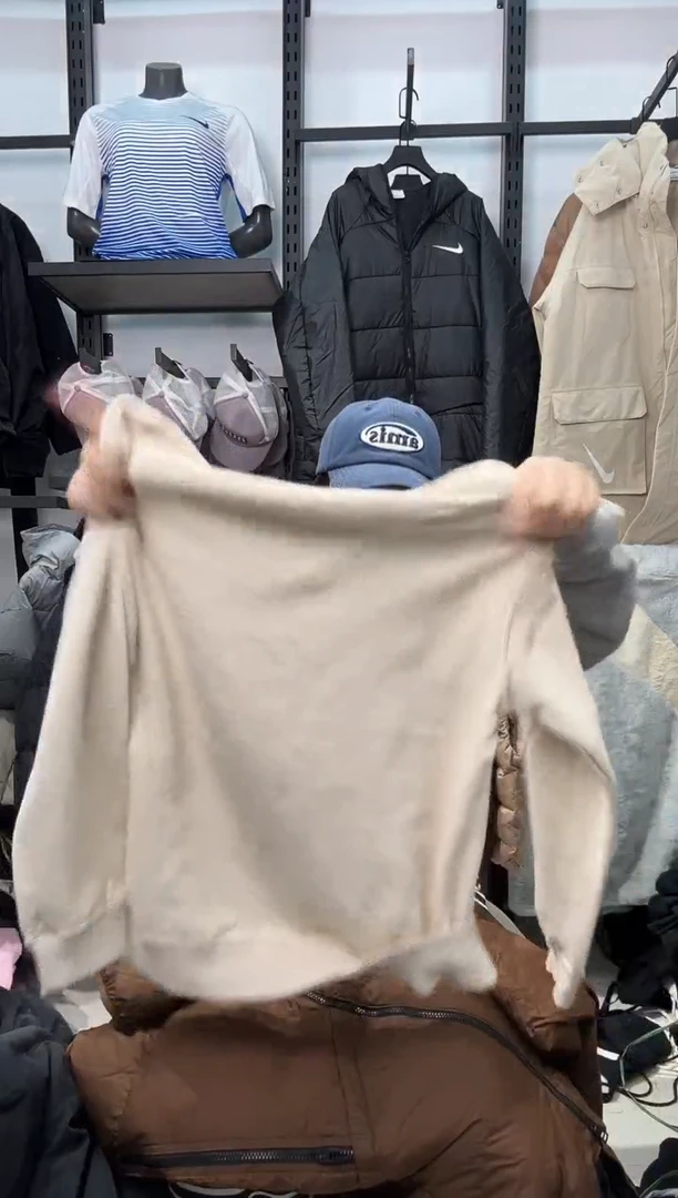 2332  闪购编码  运动卫衣裤以直播间过款为准 尺码  ·   S