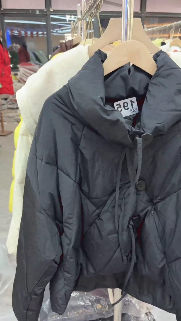 咖**睡195黑色羽绒服