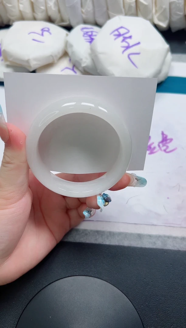 石英质玉手镯未镶嵌112-56.7