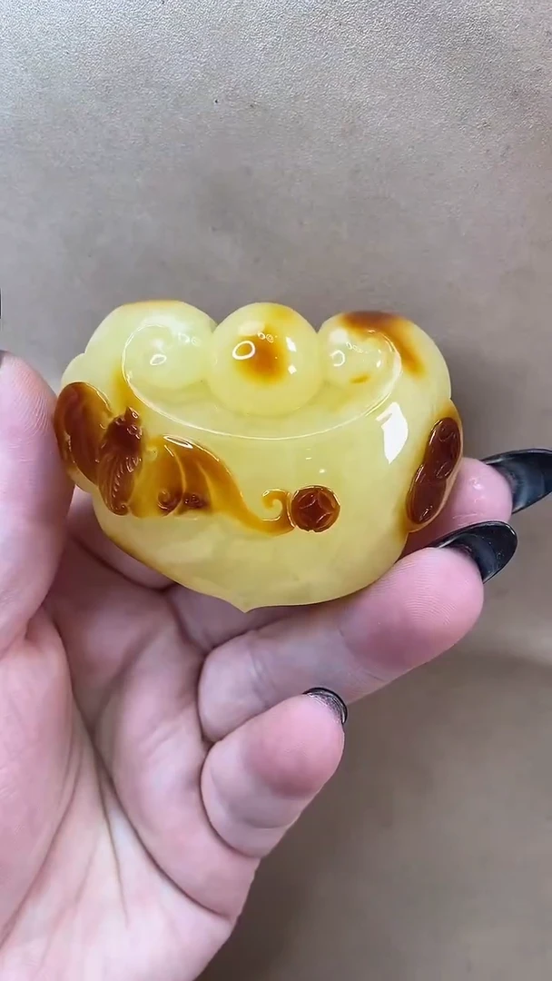 琥珀颈饰未镶嵌吊坠