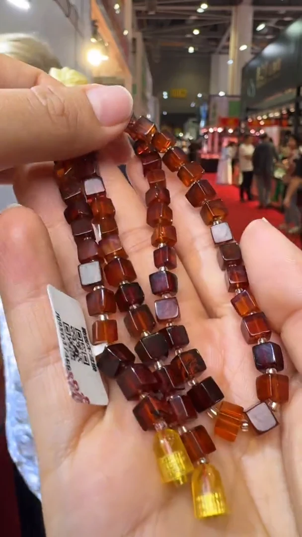 未镶嵌颈饰琥珀杭州珠宝展假一罚十