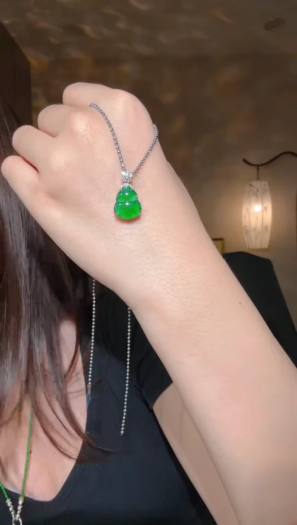 吊坠(不含链)未镶嵌翡翠葫芦吊坠（多样性发一件）