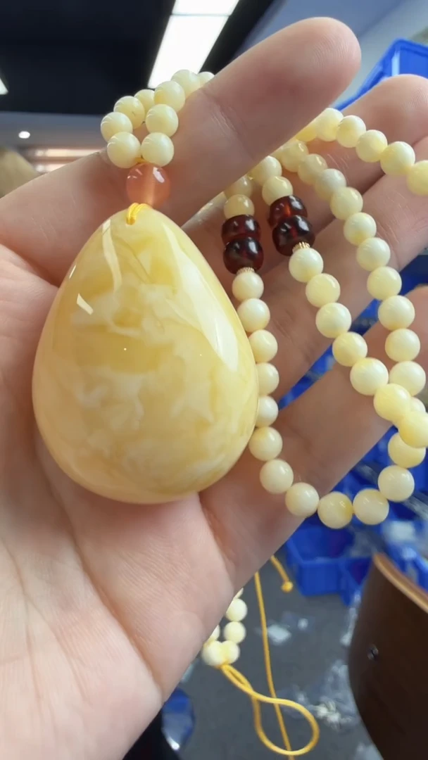 未镶嵌颈饰琥珀127秒拍号 假一罚三