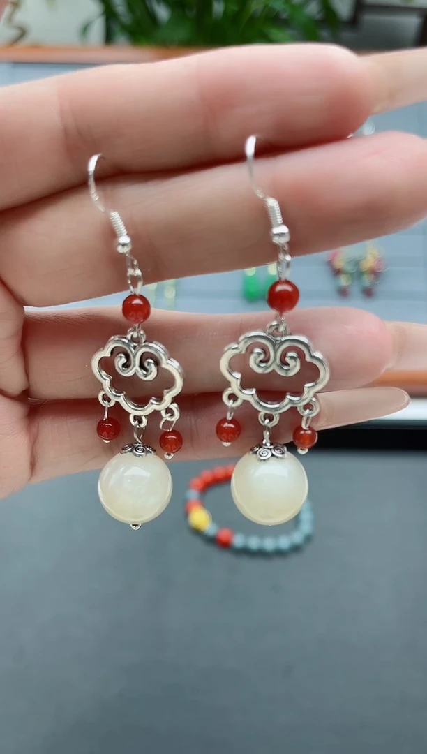 【闪购商品】玛瑙/玉髓耳饰银S925镶嵌8893变色珠大