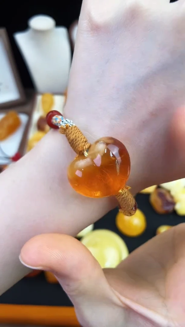 琥珀未镶嵌珠宝奇石柒月