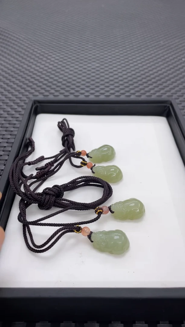 颈饰未镶嵌和田玉貔貅（多样性发一件）PP118