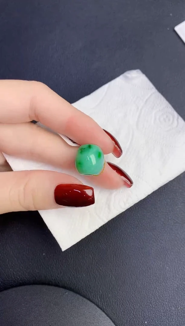 颈饰未镶嵌翡翠缅甸天然翡翠A货