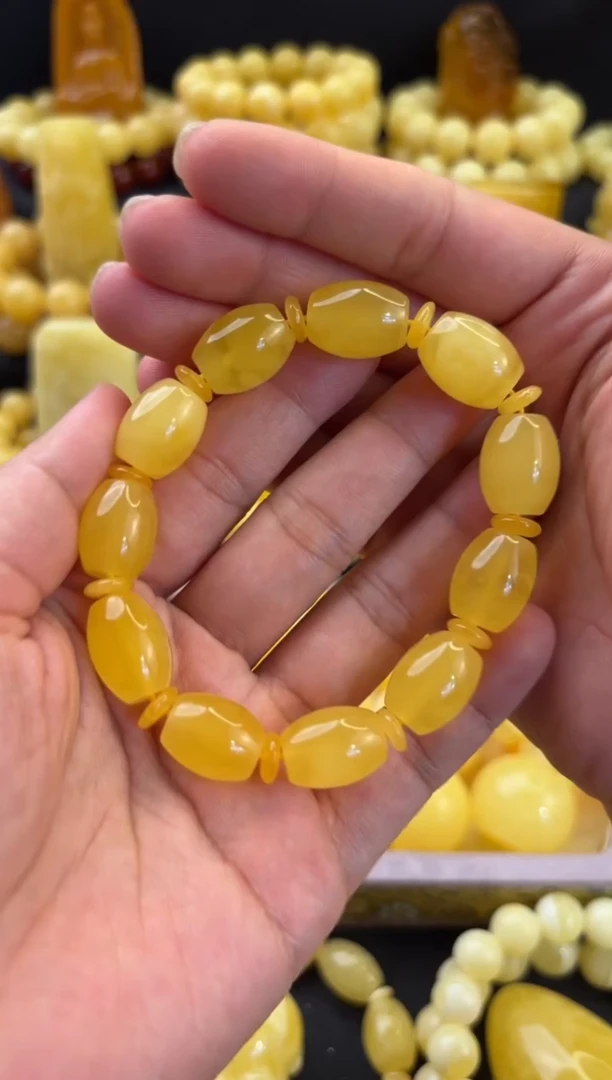未镶嵌蜜蜡手串11.5+枣珠路路通