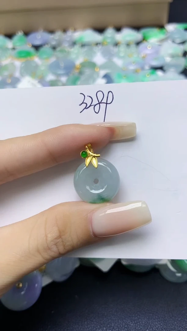 翡翠未镶嵌颈饰天然缅甸翡翠A货