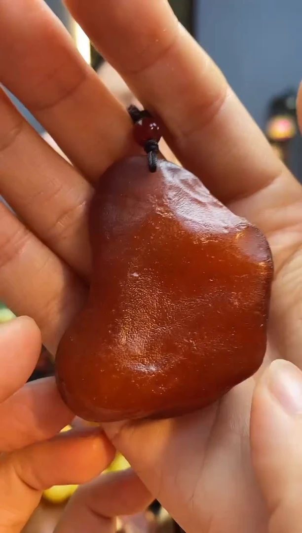 琥珀颈饰未镶嵌吊坠