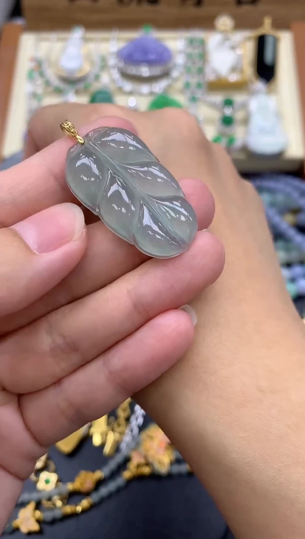 翡翠18K金镶嵌颈饰62-中国好珍宝