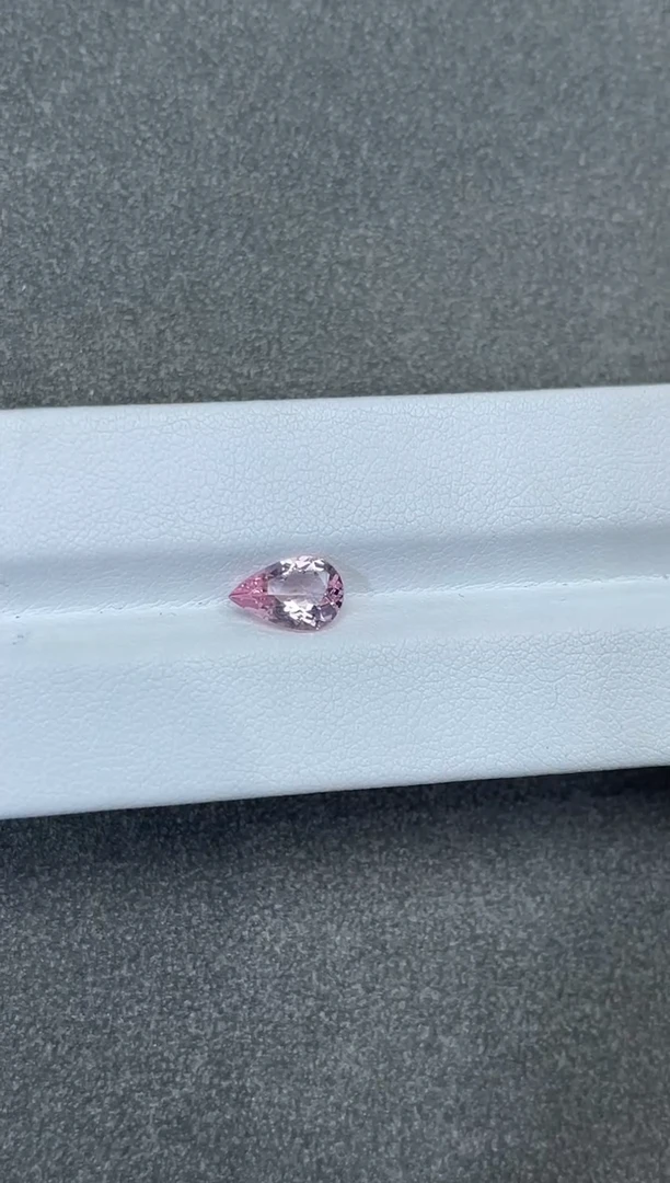 绿柱石（摩根石）裸石樱花粉